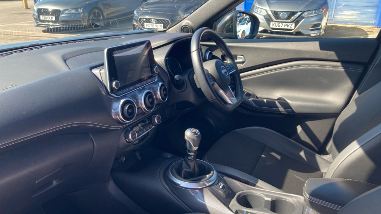 Nissan Juke 1.0 DiG-T 114 N-Connecta 5dr Petrol Hatchback